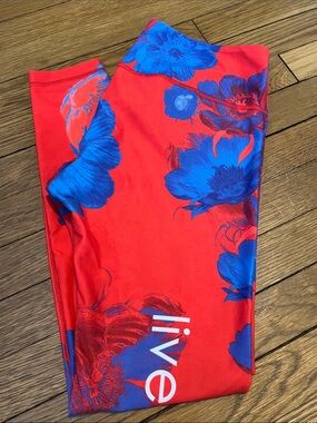 Peloton Emma Lovewell Leggings with Blue Floral Print